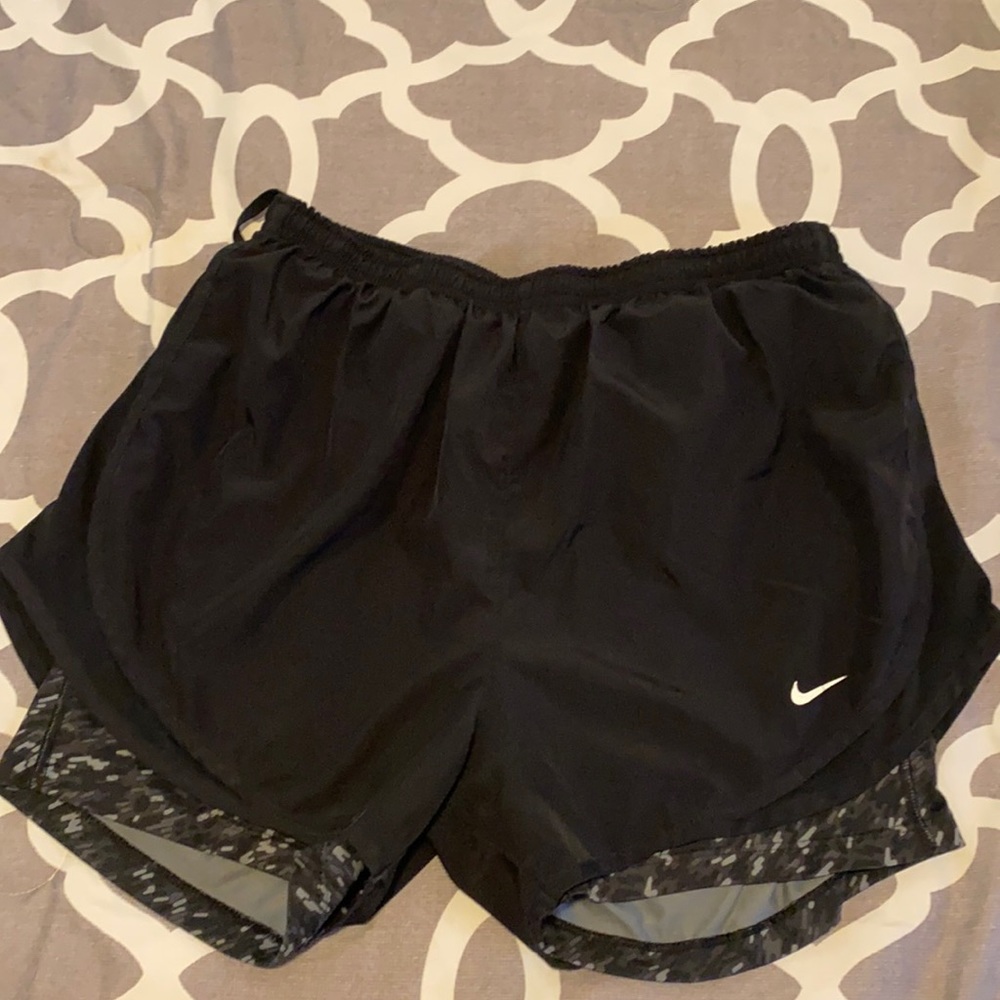 Nike 2 in 1 shorts